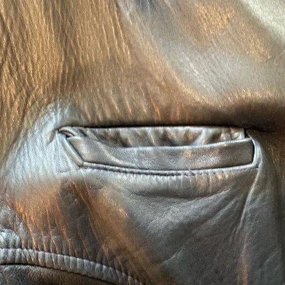 Vintage Danier 100% Leather Zip Biker Jkt, Lined, adjustable straps, Navy, M - Picture 14 of 16